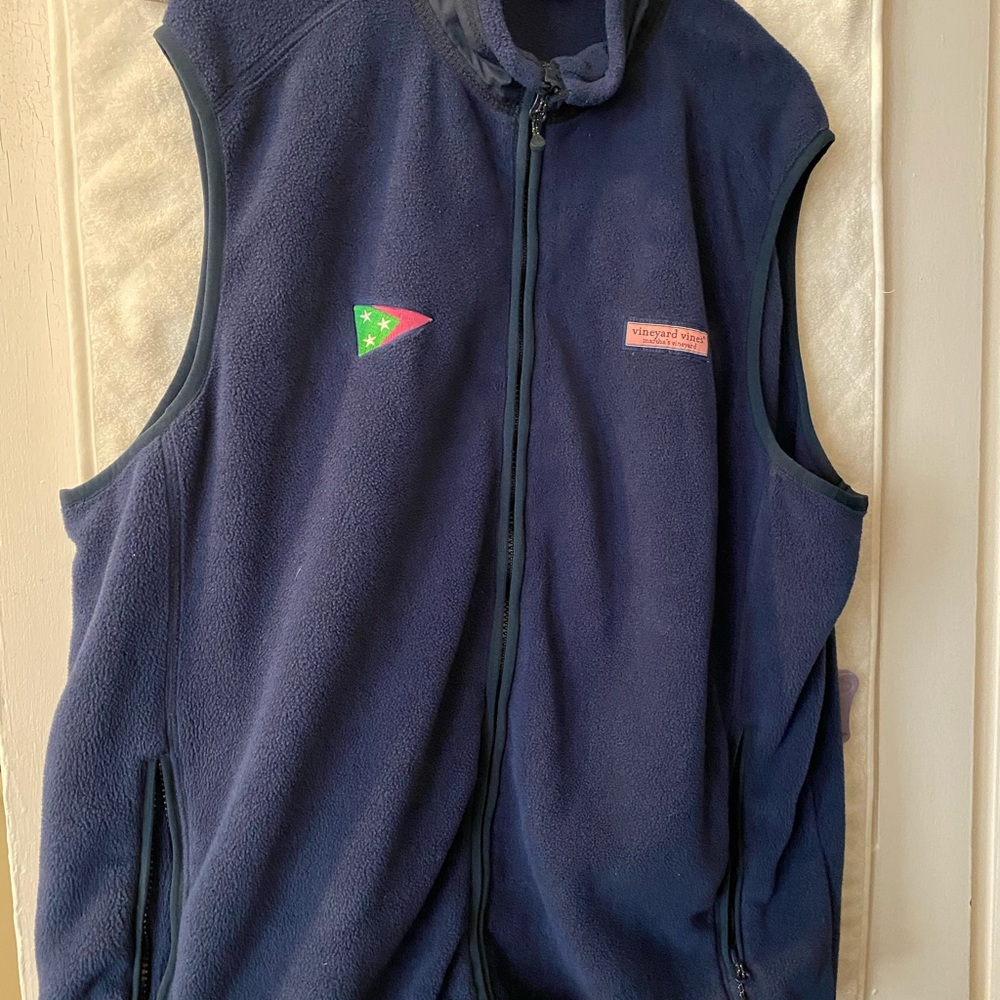 Men’s L Vineyard Vines vest